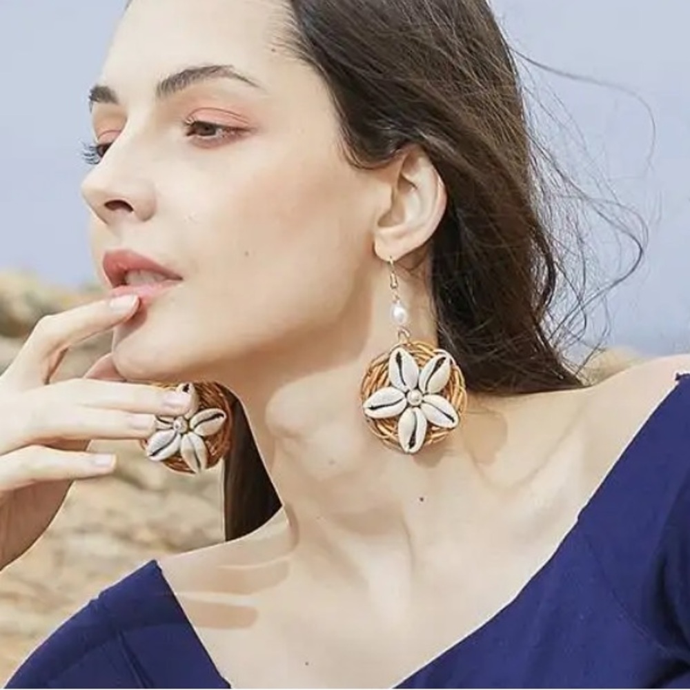 Fantaseyes Rattan Woven Pierced Earrings With Cowrie Shells & Faux Pearl. P